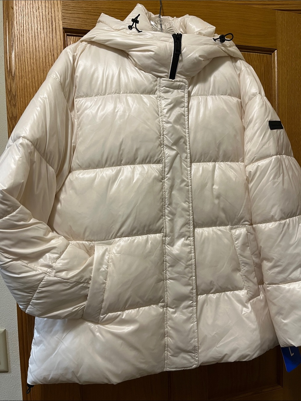 NWT Two by Vince Camuto Cream Hooded Puffer Jacket
